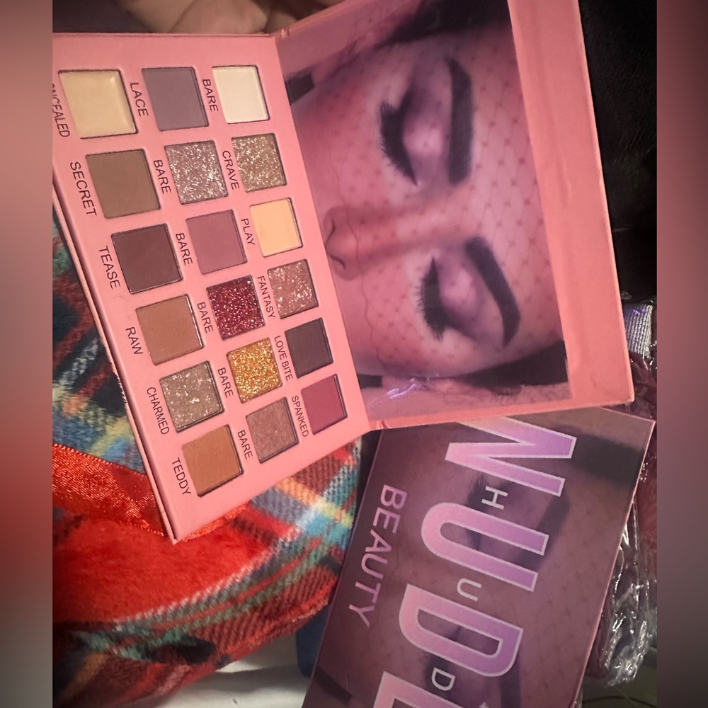 Makeup palette